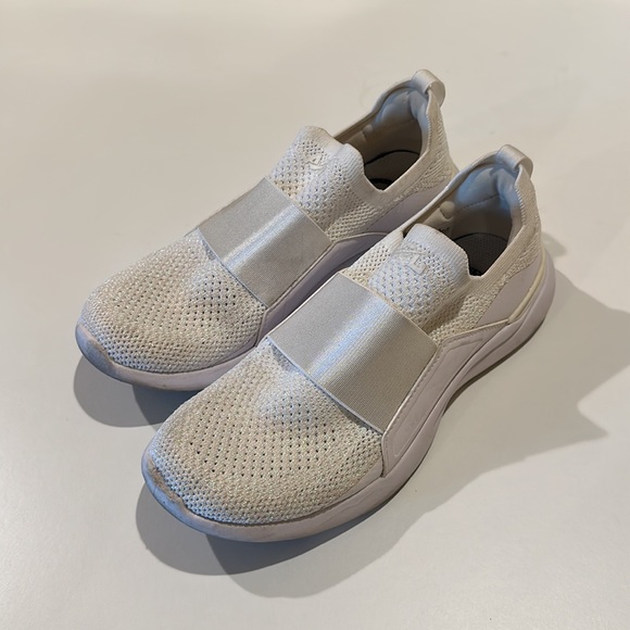 APL size 7 - Picture 2 of 3